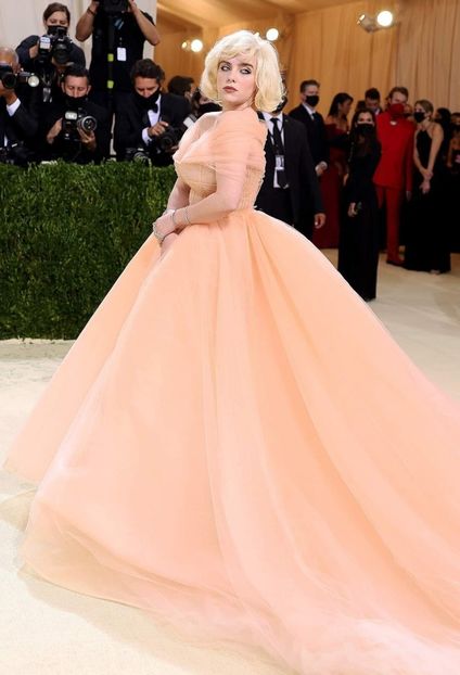  - - H - Grupul Prieteniei