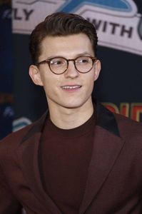 5c50f936f4c09ec483db0ee89dc560cc - Tom Holland