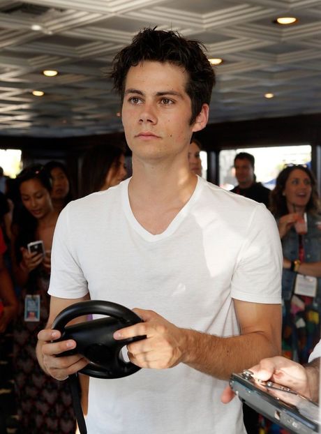 04c80b3651bcf243eff8754bbbe3152d - Dylan Obrien