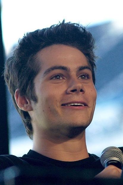 fa5b1e461162c4bf142ff03551ae4d68 - Dylan Obrien