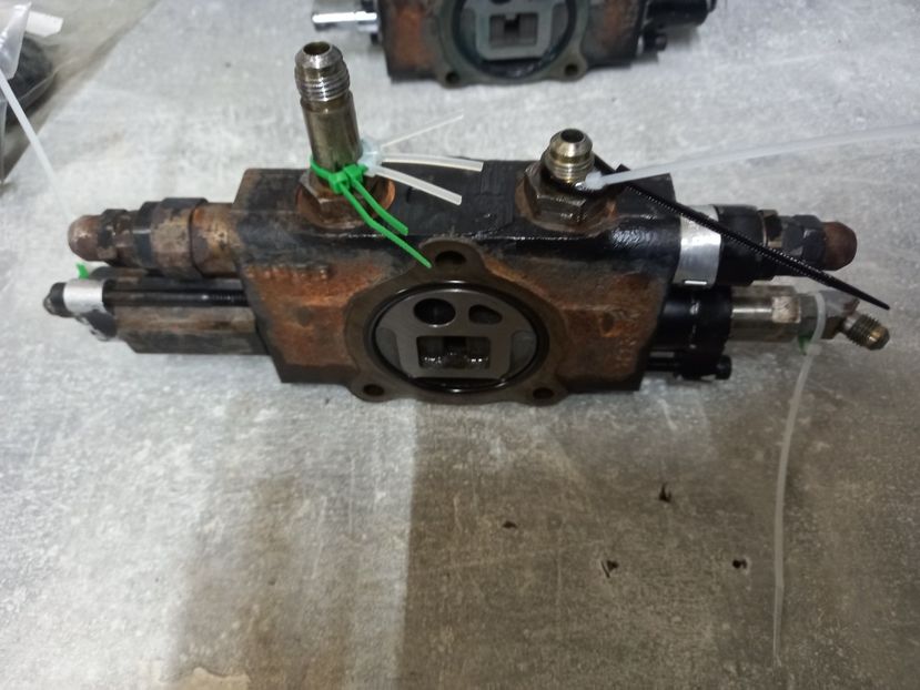 Bobcat - Reparatii Pompe Hidraulice