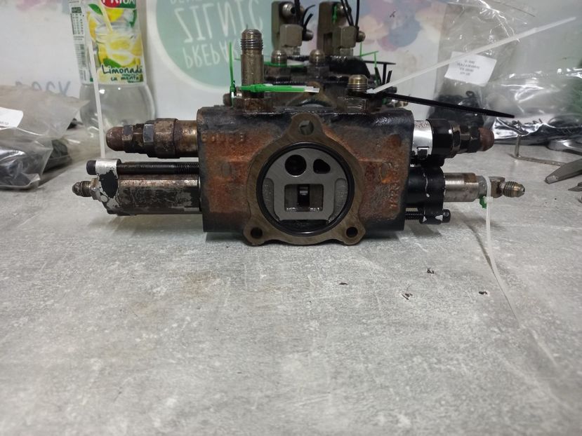 Bobcat - Reparatii Pompe Hidraulice