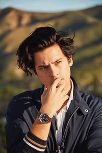 5faa44c727b1a9a77fa6ad792bee6f90 - Cole Sprouse