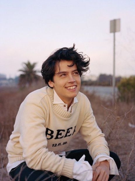 46ac6254ae4f98e95d56b3b1df198157 - Cole Sprouse