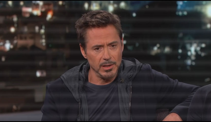 — Intră rapid, lasă câteva foi pe biroul ei. ❝Bună. Uite, să-i dai astea Mirelei, ă..directoarei, nu - MET - Episodul 09