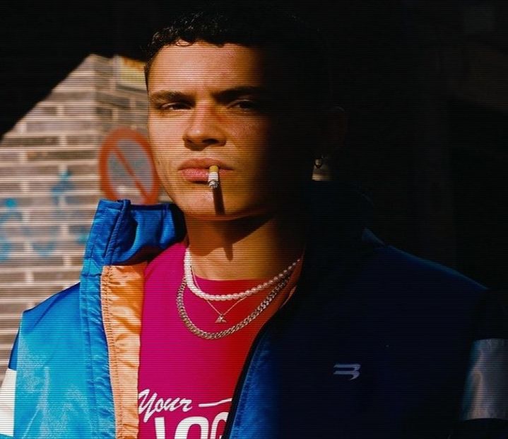 si unde sunt delfinii bro:@:@ + Nu. # Hero. Nici eu. pai ce ai facut cu ei :-? # Matty - Venezia e la decima destinazione