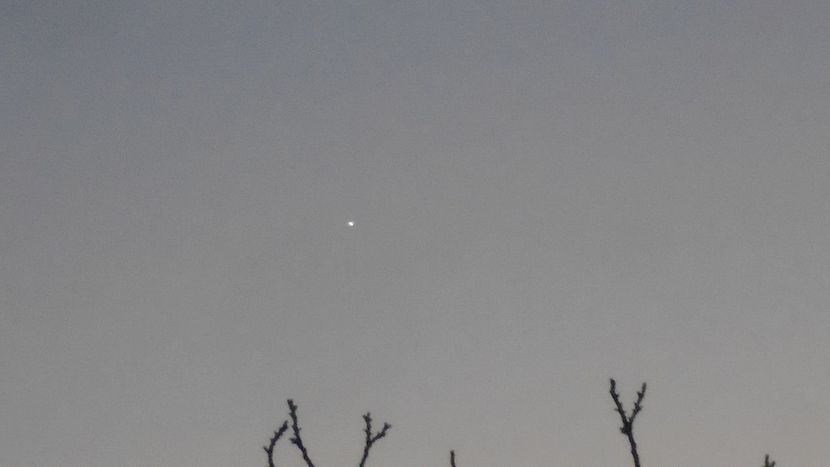 21 dec. - Solstițiul de iarnă - Venus in Capricorn la apus - Luna - Soarele si norii - 2