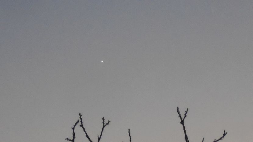 21 dec. - Solstițiul de iarnă - Venus in Capricorn la apus - Luna - Soarele si norii - 2