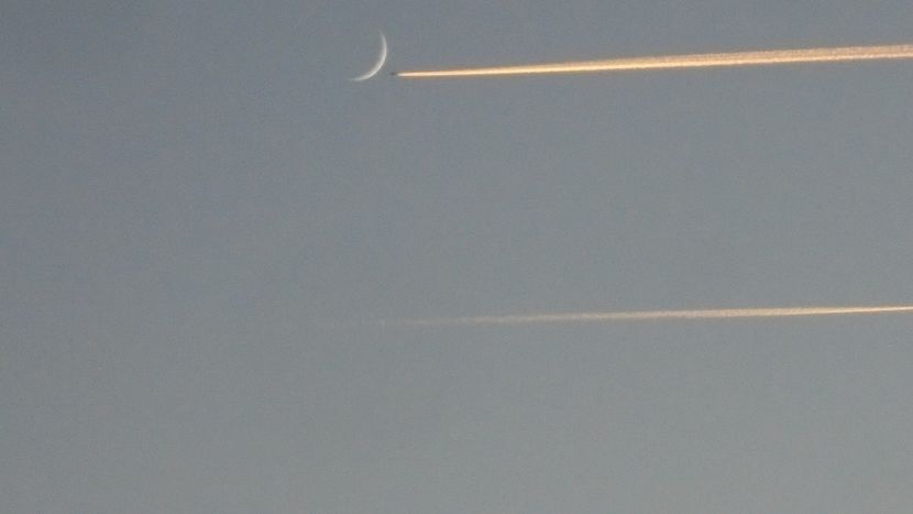 Luna noua in Varsator - Luna - Soarele si norii - 3