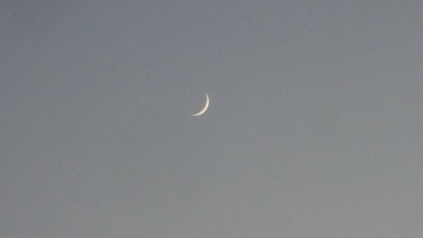 Luna noua in Varsator - Luna - Soarele si norii - 3