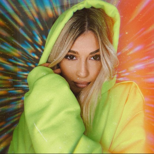 CDCF5937-96E0-4B9F-9A06-DFC77CE8D197 - 001 Alina aaa P