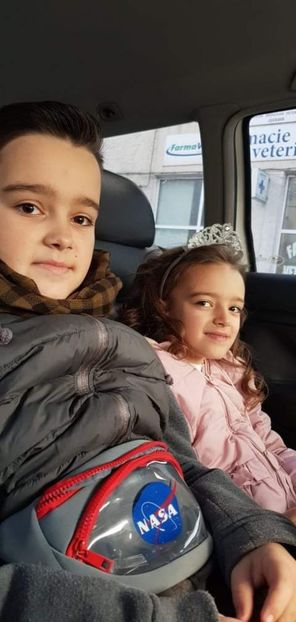 received_654734312187113 - Familia mea