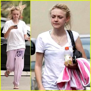 dakota-fanning-blackberry-beauty