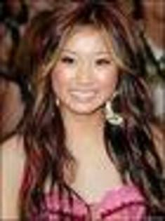 y - brenda song sau ashley tisdale