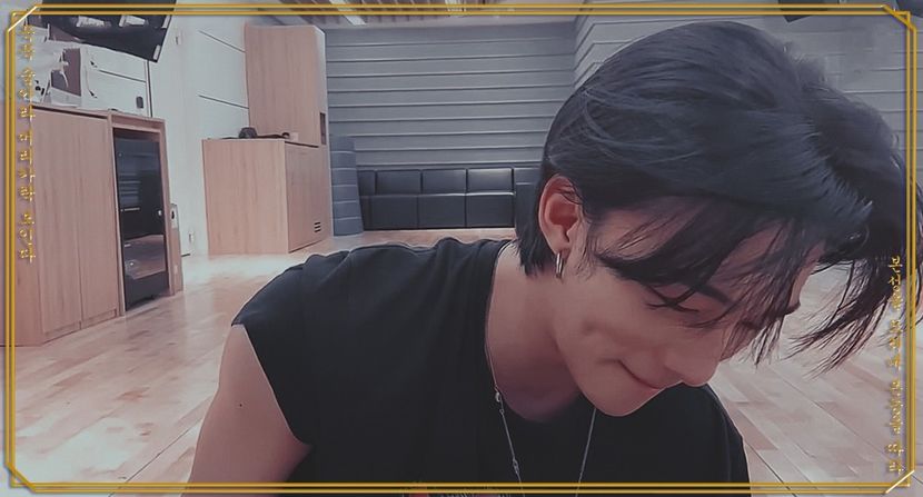 ┌왕자⇢¹⁶²ᵉ●l̷e̷ ̷0̷3̷ ̷f̷é̷v̷r̷i̷e̷r̷ ̷2̷0̷2̷2̷♔ - this is your lovely boy__hyunjin