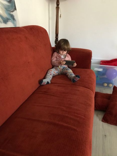 F82CBAF3-BC47-4F00-96D6-187F8F4B58AC - Familia