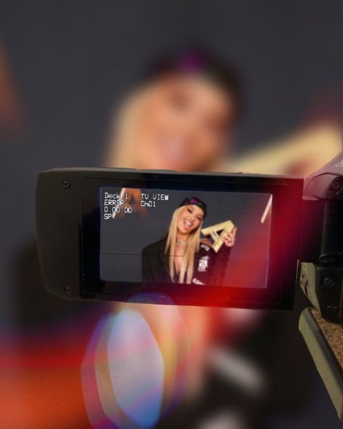 2061B9B4-048B-4129-AC40-BF1879FE592B - 001 Alina aaa P