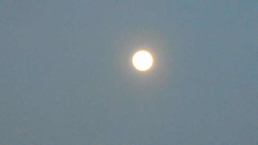 Luna in crestere in Leu - Luna - Soarele si norii - 3