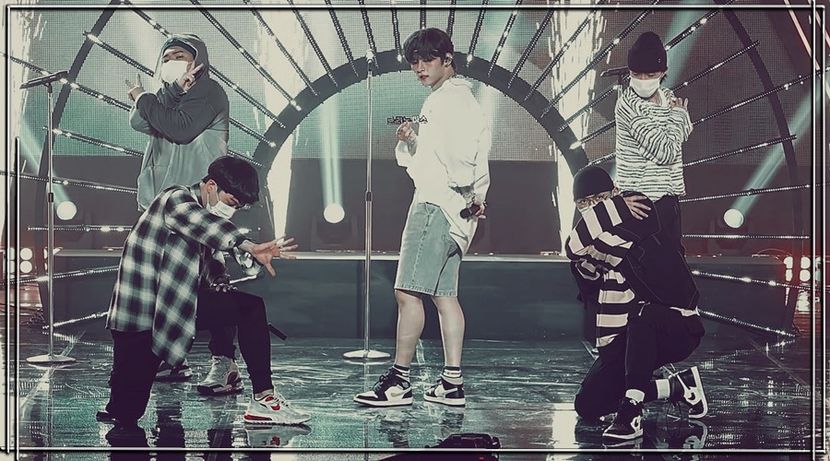 └2022년 02월 25일┇#리노는기여어┘ - iknowyouknowweknow_leeknow