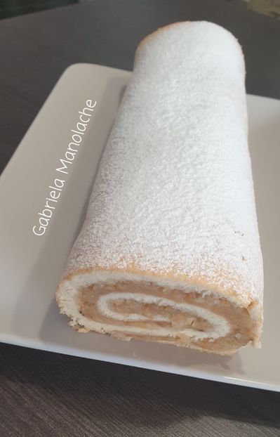  - Rulada cu mere si scortisoara