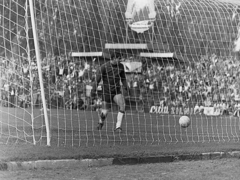 Corvinul Hunedoara Progresul Bucuresti 1980 - Dunarea Galati Istorie Part 3