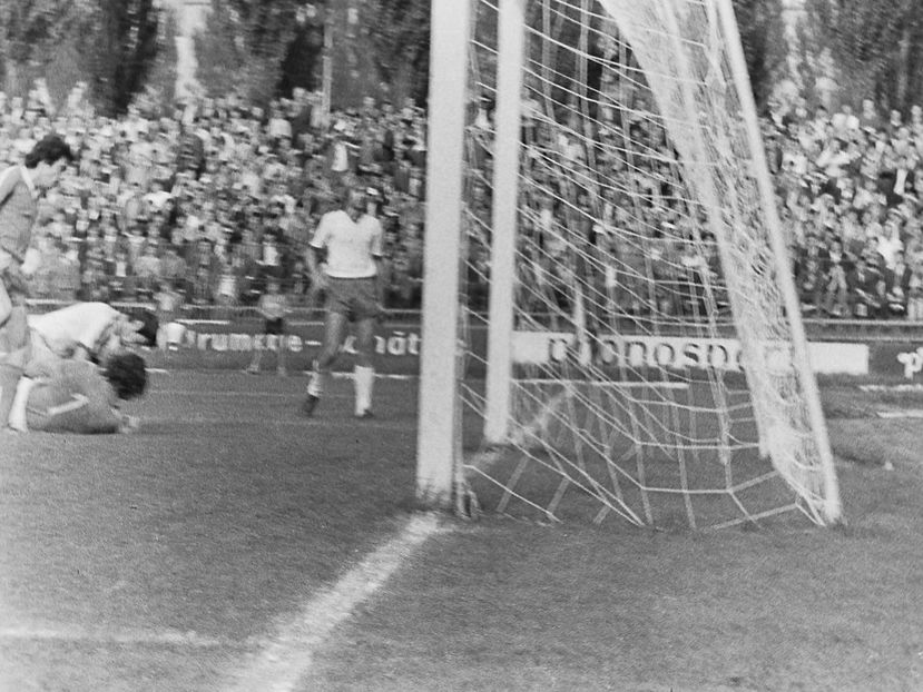 Corvinul Hunedoara FCM Galati 1979 - Dunarea Galati Istorie Part 3