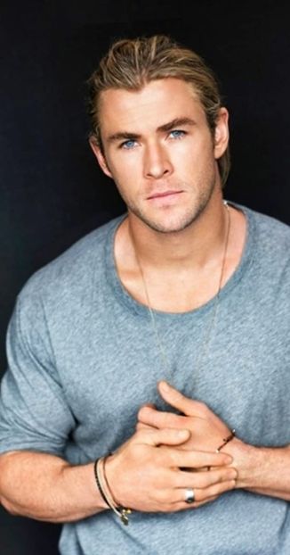 Chris Hemsworth - Leu 11 August ✔ - Zodiac Signs