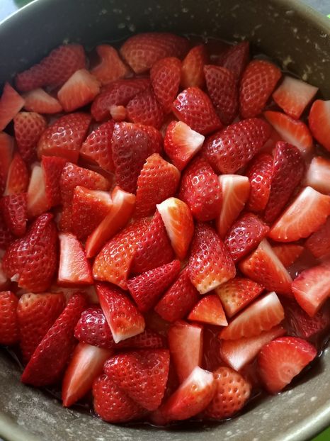 Img.2022.03.07 - Tort cu căpșuni
