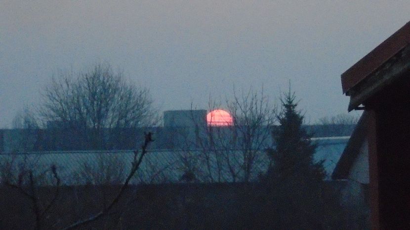 Apus de soare si ... - Luna - Soarele si norii - 3