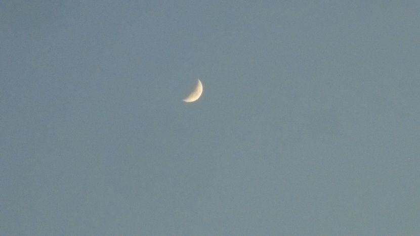 .... Luna in crestere in Taur - Luna - Soarele si norii - 3