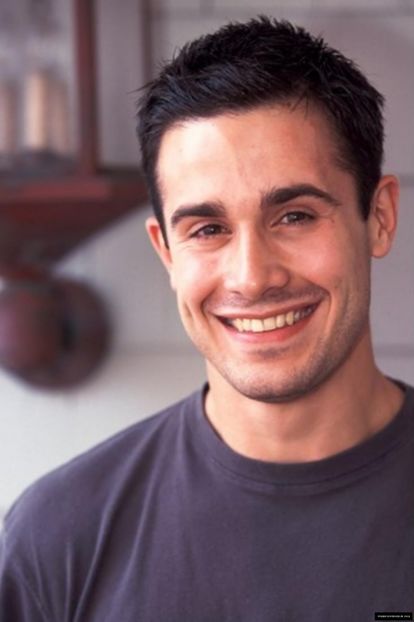 Freddie Prinze Jr. - Pești 8 Martie ✔ - Zodiac Signs