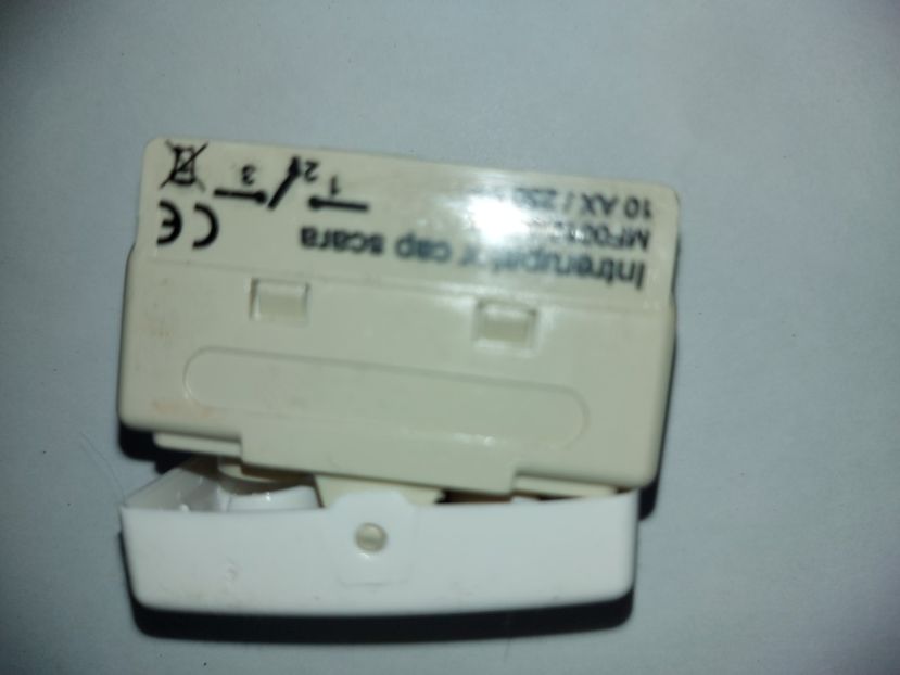  - Intrerupator scara