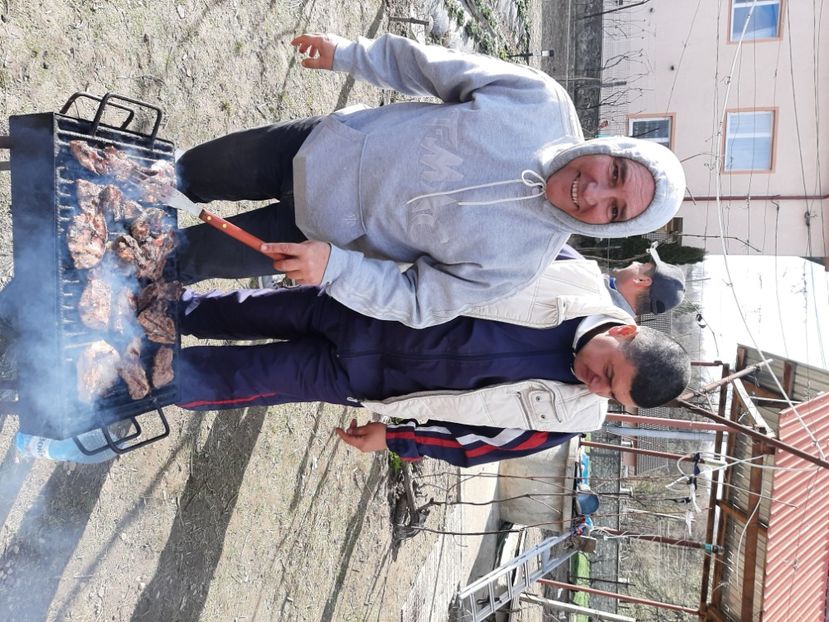  - La țară în aprilie 2022