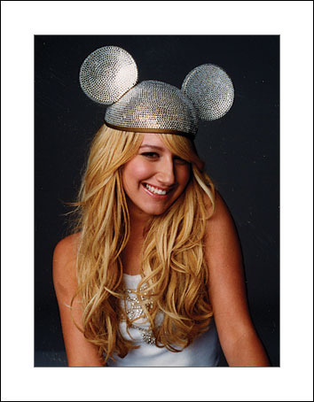 30wo375 - Ashley Tisdale 2