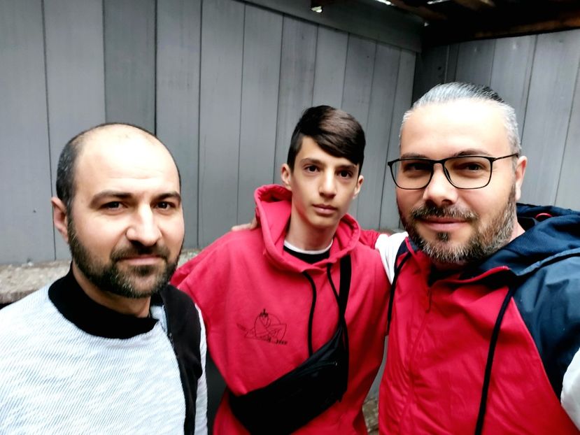  - 1--- AGH Contact 0766614616