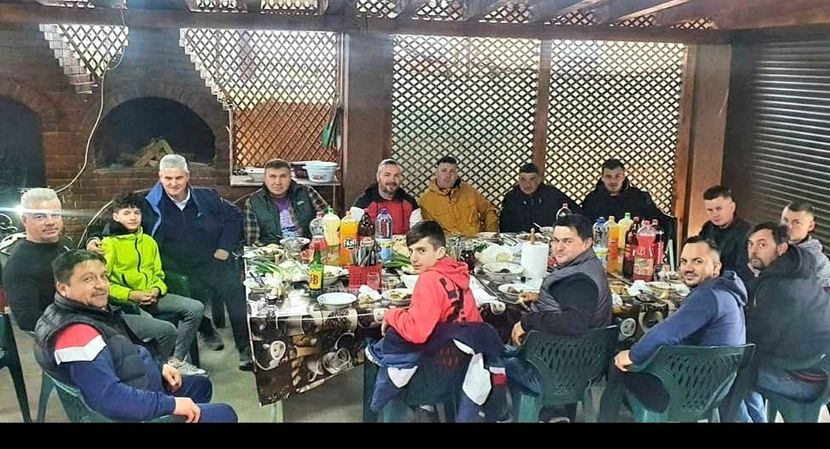 Întâlnire Aimanesti pe 2022 membrii Club Dacia Bucuresti - 1--- AGH Contact 0766614616