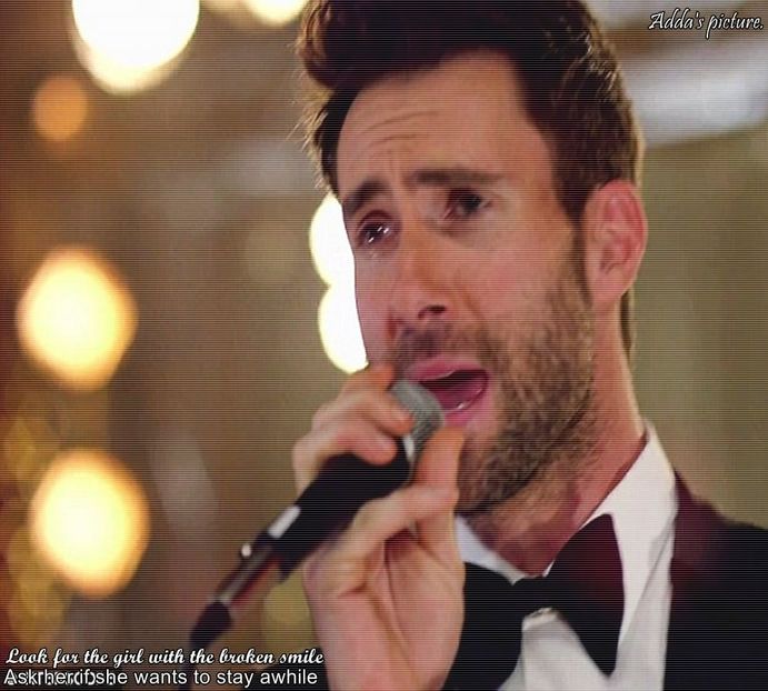 *vb la microfon* Ce faci Amy, n-ai somn la ora asta? Sau stiu...te dai in fu;nd pe scari.. - episodul 80