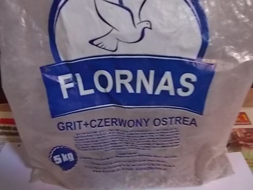 Grit cu vitamine - MANCARE SI MEDICAMENTE PENTRU PORUMBEI