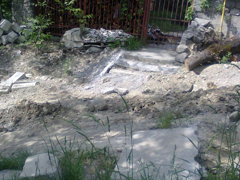 Fotografie6362 - 2022 mai 11 Inceput de vacanță la grădina!