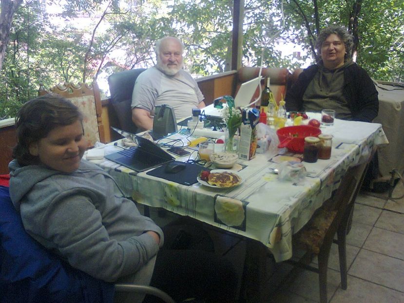 Fotografie6378 - 2022 mai 11 Inceput de vacanță la grădina!