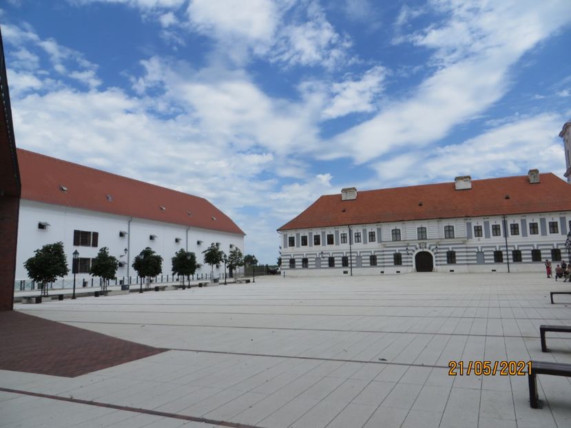  - 9 Osijek - Vukovar - Novi Sad