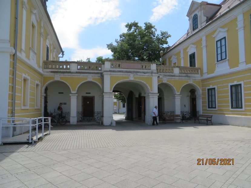  - 9 Osijek - Vukovar - Novi Sad