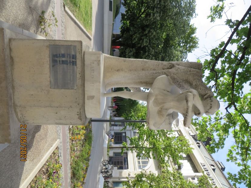  - 9 Osijek - Vukovar - Novi Sad