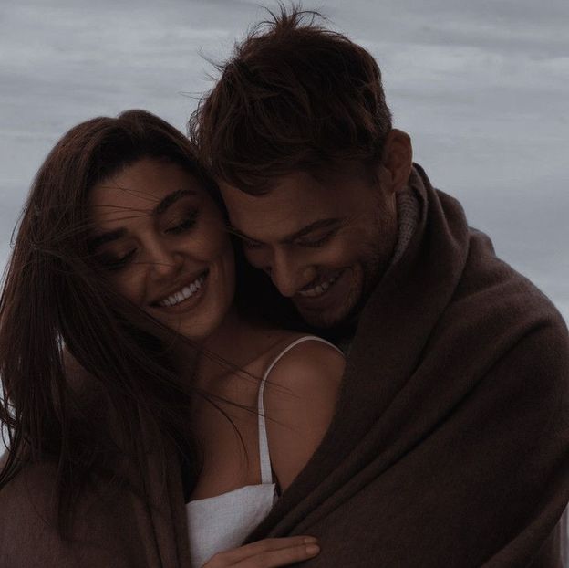 Eda ve Serkan - Sen cal kapimi