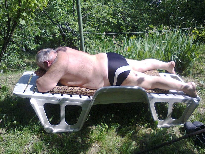 Fotografie6417 - 2022 mai 11 Inceput de vacanță la grădina!