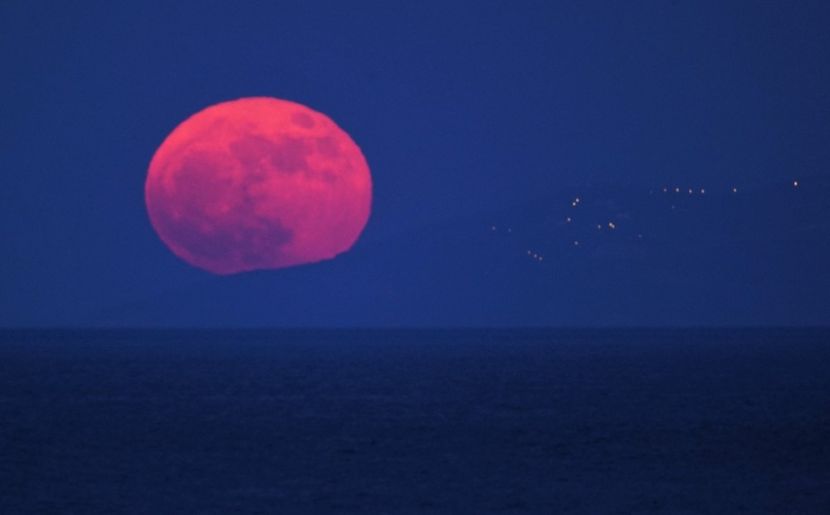 Luna plina in Sagetator (Strawberry moon) - Luna - Soarele si norii - 3
