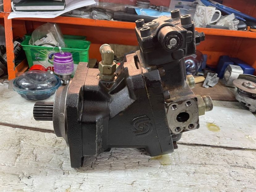 Sauer Danfoss MERLO - Rexroth komatsu Kawasaki