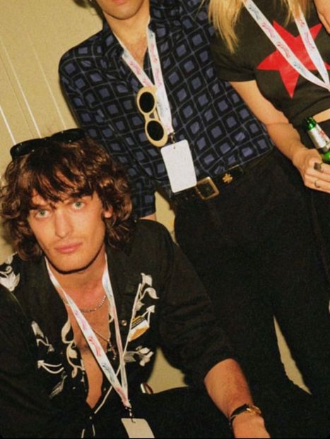 they ruined the picture so i cropped theur ugly faces off with their heads!¡ - Collection of Tintypes