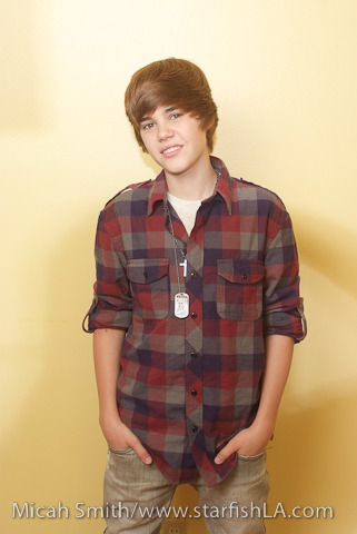 ~~ JusStiN BieEbEr ~~ - o_JuStiN phOtOshOoT 12_o