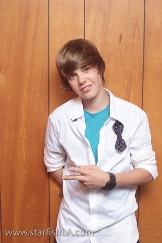 ~~ JusStiN BieEbEr ~~ - o_JuStiN phOtOshOoT 15_o